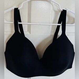 Like-new Knix Uplift black wireless bra size 38C